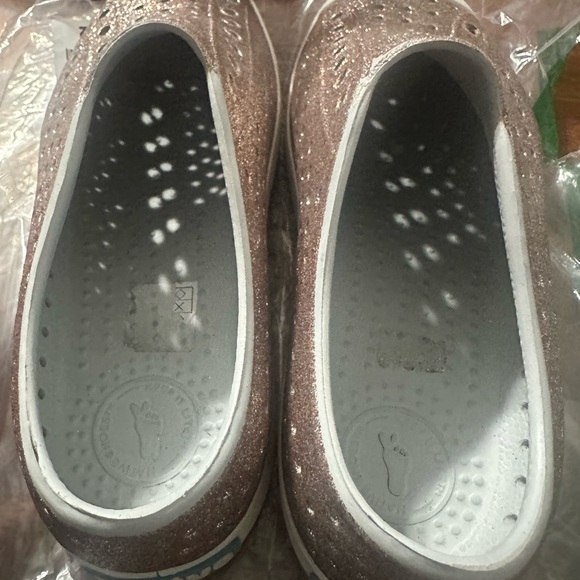 Girl Natives shoes in good condition - Picture 7 of 8